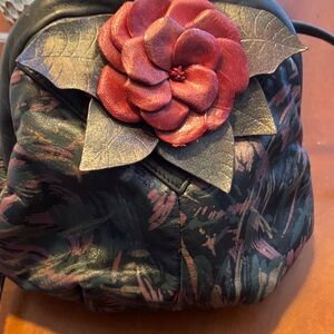 Vintage Black and Pink Leather Shoulder Bag